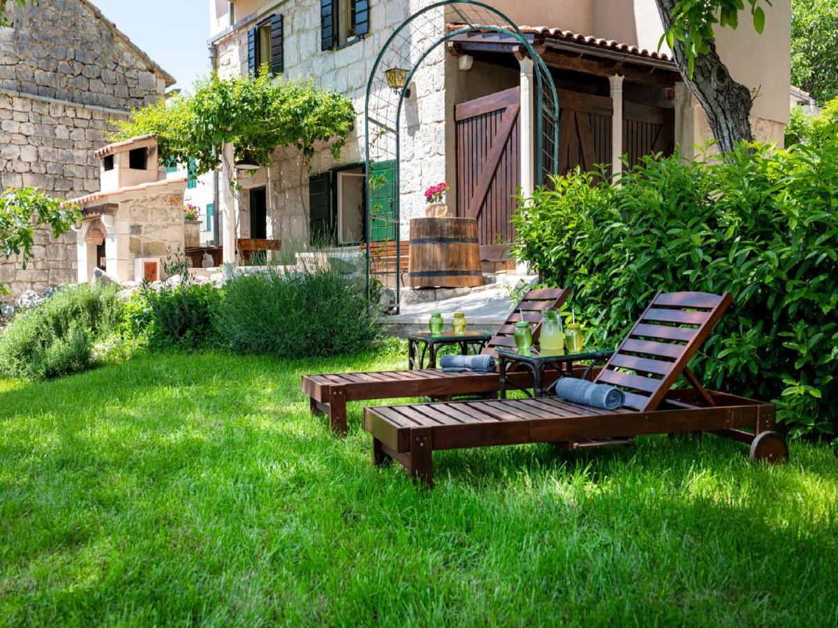 Ferienhaus Authentic Stone House Lola Makarska