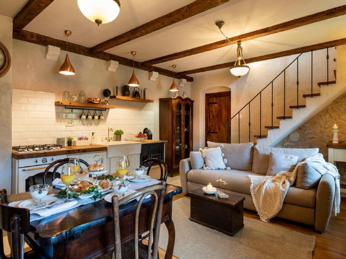 Authentic Stone House Lola Ferienhaus