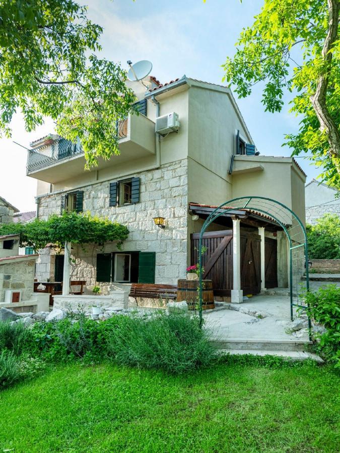 Ferienhaus Authentic Stone House Lola