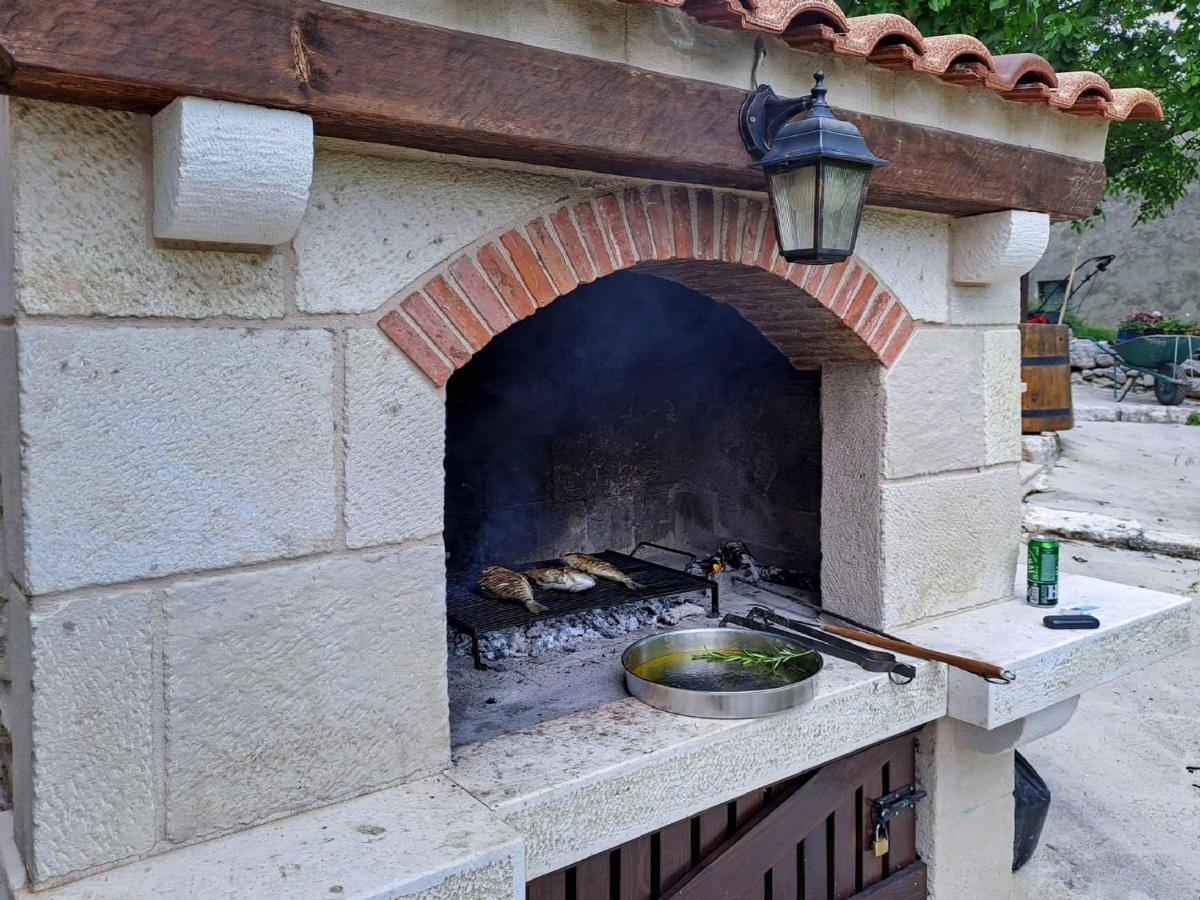Ferienhaus Authentic Stone House Lola